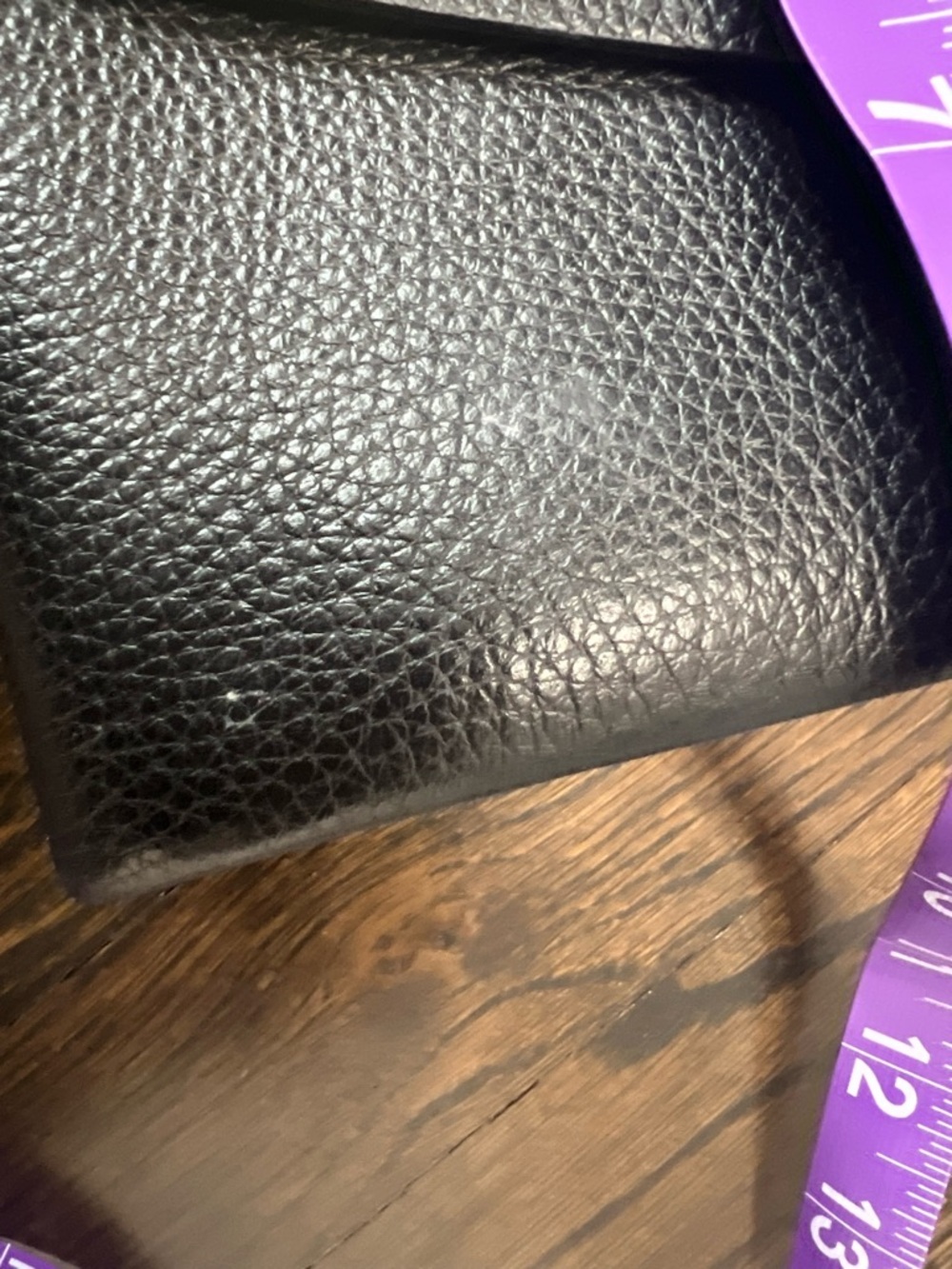 Coccinelle Black Pebbled Leather Clutch with Gold D-Ring Lock -broken latch - Picture 11 of 11